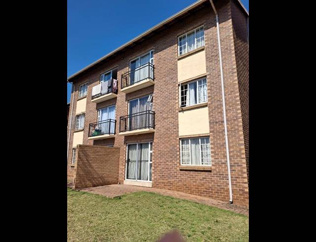 2 BEDROOM APARTMENT FOR SALE IN ANNLIN-WES